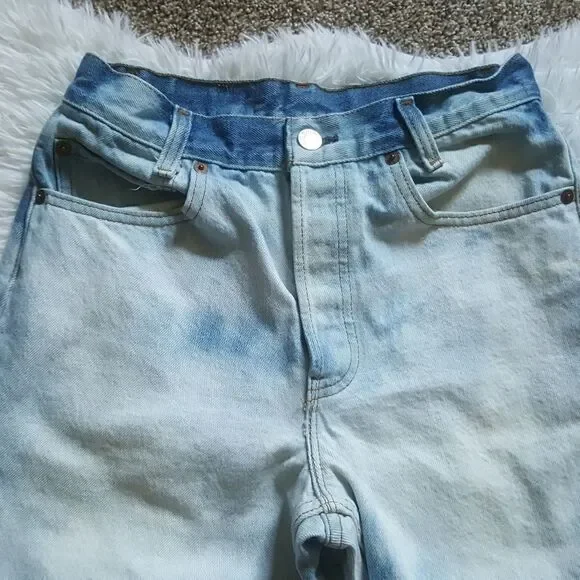 Levi’s 701 Jeans Vintage Y2K USA Student Button Fly Bleach Washed 29x32 Mom